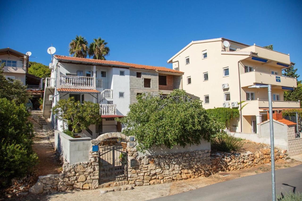 Apartments By The Sea Milna, Vis - 8895 Рукавац Экстерьер фото